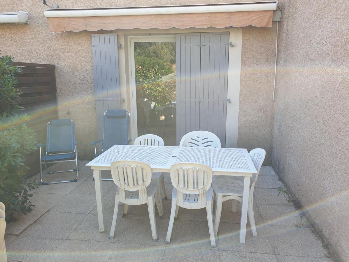 Maison Climatisee Avec Piscine Chauffee كالفيسون المظهر الخارجي الصورة